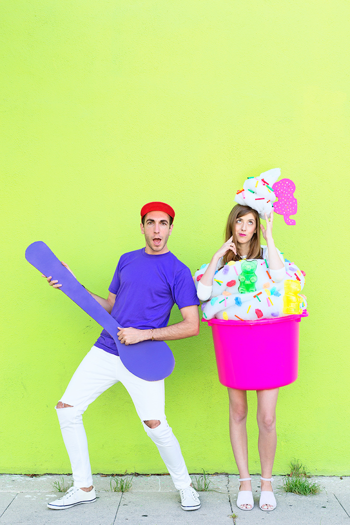 Lustige Kostüme für Paare, Eiscreme für sie und Löffel für ihn, coole Idee für Halloween Verkleidung