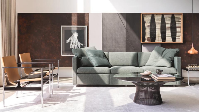 wohnungseinrichtung ideen, grünes sofa, runder kaffeetisch, bilder über dem sofa, wanddeko