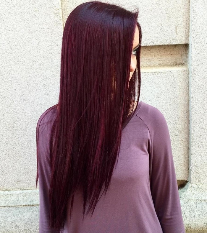 rot lila haare, pflaumenfarbe haare trends und ideen zu ihrer nächsten frisur, lange glatte haare