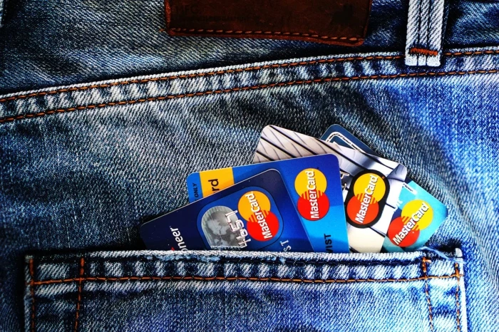 viele Kreditkarte, im Ausland Geld aufheben