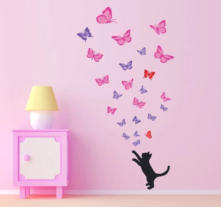 rosa und lila und rote Schmetterling und schwarze Katze, Wandsticker