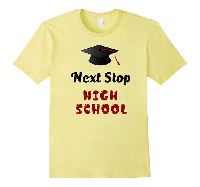 Gelbes Abi-Shirt mit Aufschrift "Next Stop High School", das ideale Abi-Shirt auswählen 