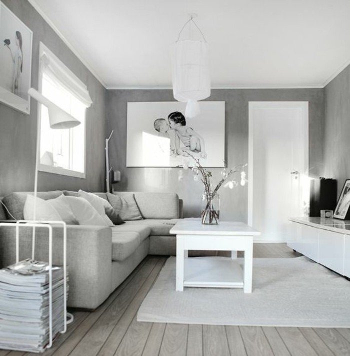 ein graues Zimmer mit weißem Teppich, Wohnzimmer Grau Weiß, ein Bild von zwei Kindchen