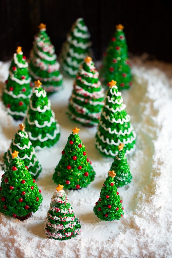 schnelles weihnachtliches dessert, kleine tannenbäume, weihnachtsdessert einfach