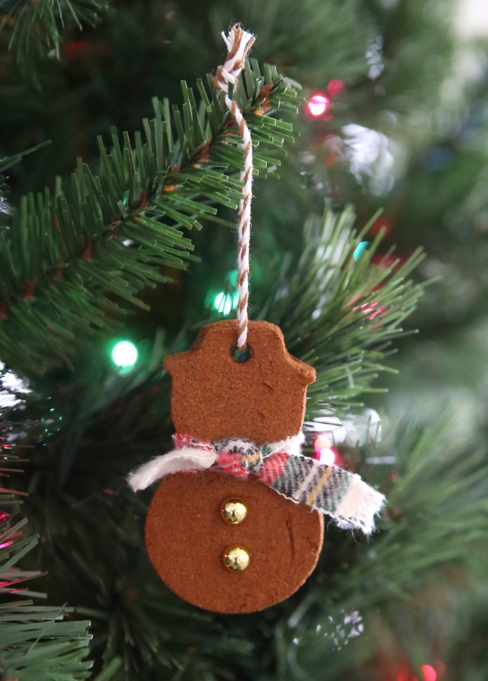 tannenbaum schmücken, christbaumschmuck aus kekse, weihnachtsdeko selber machen, diy
