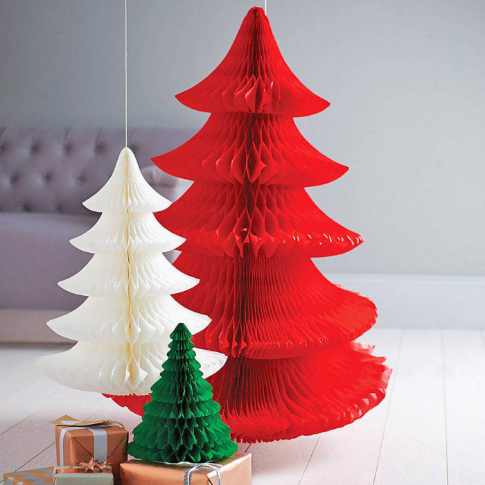 bastelanleitung tannenbaum aus papier falten, kleine geschenke, diy deko zu weihanchten