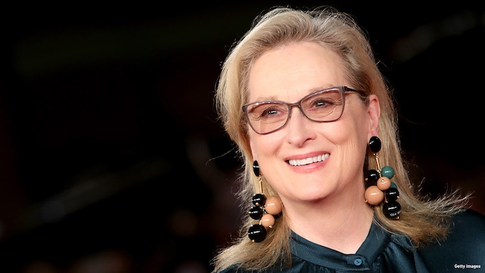 Meryl Streep Hairstyle, Frisuren für ältere Damen, mittellange blonde Haare, Frisuren für Frauen mit Brille 