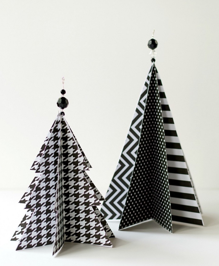 origami weihnachtsbaum selber machen, christbaumschmuck diy, bastelkarton mit geometrischen mustern
