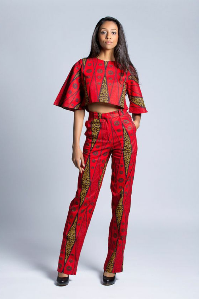 afrikanische mode ideen für outfits aus zwei teilen, rote bluse mit breiten ärmeln und hose, passend dazu