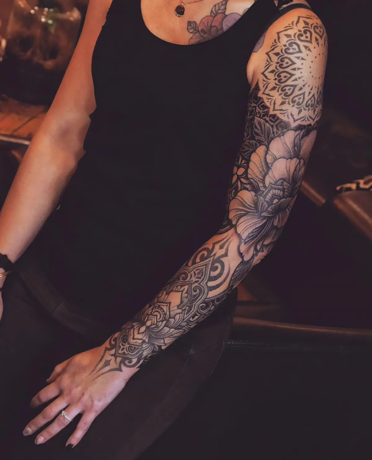 ärmel tattoos am ganzen arm blumen motive mandala