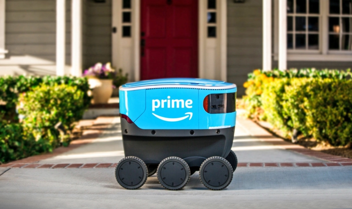 Amazon Scout, ein Roboter in blauer Farbe, sechs Räder, eine Aufschrift Prime