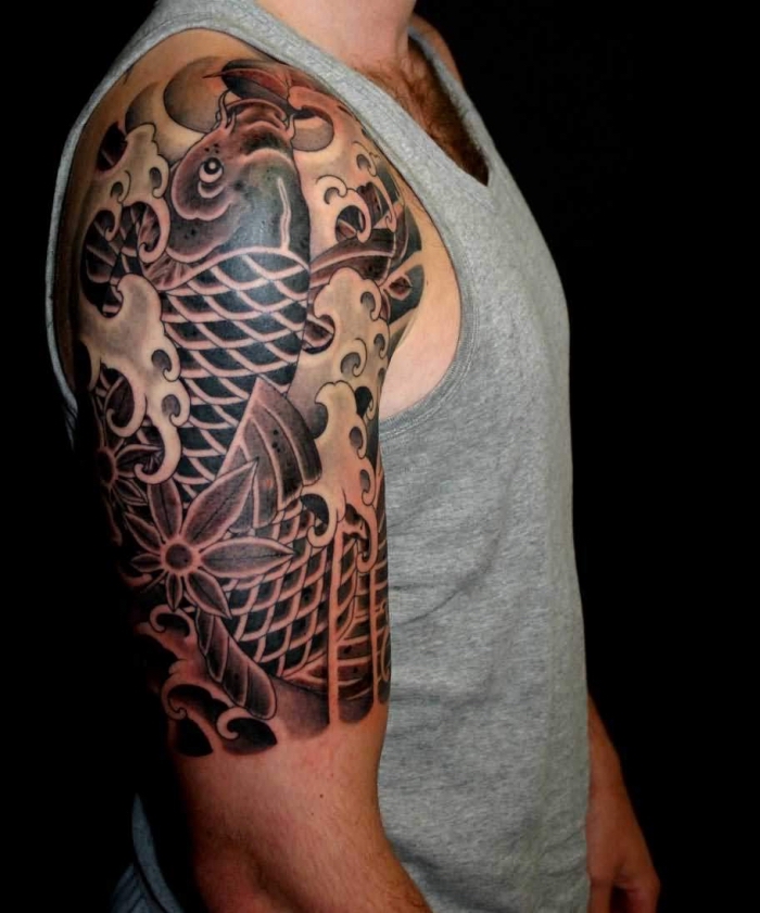 männer tattoos ideen, tätowierung mit japanischen motiven, halb sleeve, koi fisch