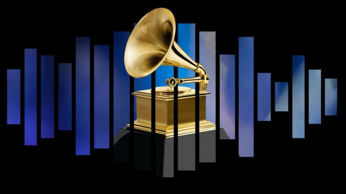 das Logo von Grammy 2019, Töne und ein Grammofon aus Gold, Bradley Cooper ist nominiert
