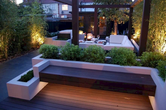 Terrassendiele, Bänke, Loungemöbel, LED Beleuchtung, Gartengestaltung Beispiele zum Bewundern