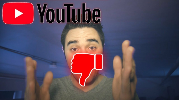 ein YouTuber, dessen Stimme von Dislike Taste zensoriert ist, das Logo von YouTube
