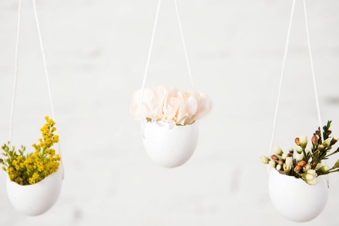 händenge frühlingsdeko selber machen, vasen aus weißen eierschalen, diy anleitung