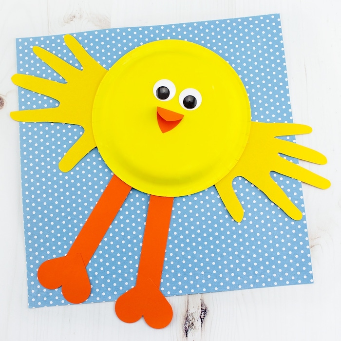 Küken aus Pappteller selber basteln, DIY Ideen für Kleinkinder zu Ostern zum Nachmachen 