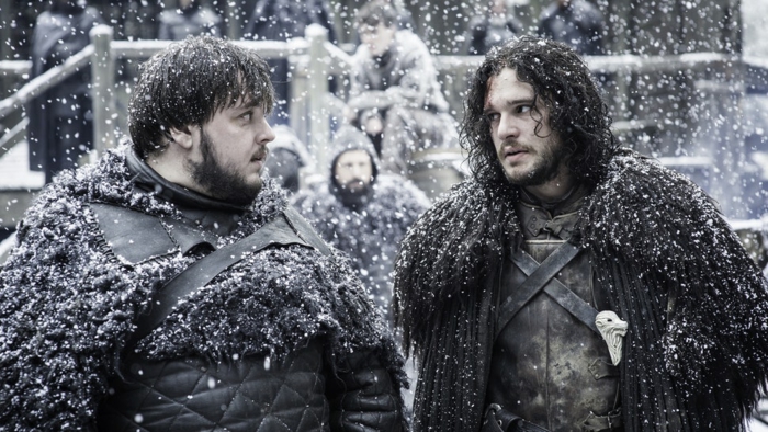 Jon Schnee und Sam unterhalten unte dem Schnne, Sam hat das Geheimnis noch bei Game of Thrones Premiere verraten