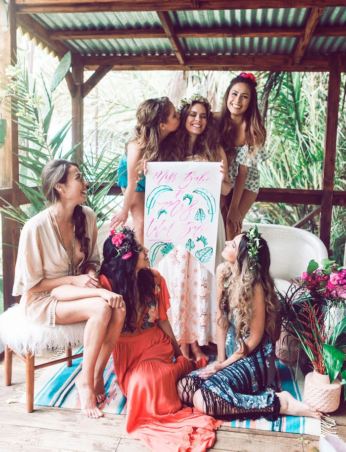 Tropische Party mit besten Freundinnen vor der Hochzeit, coole Ideen für unvergesslichen Junggesellenabschied 