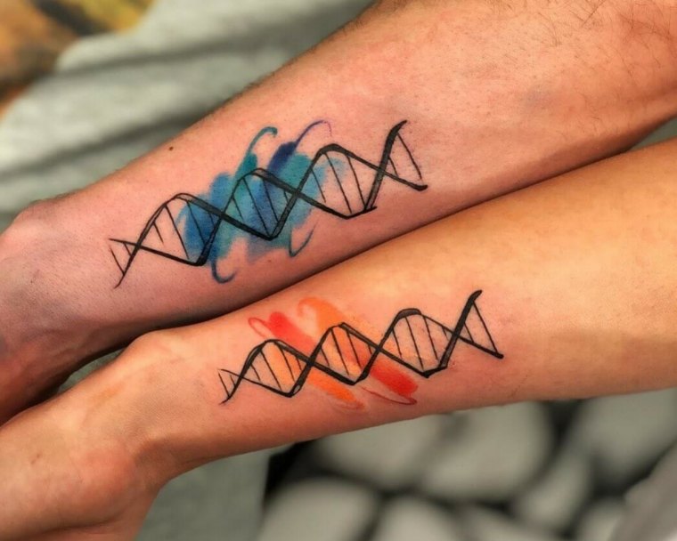 spiralfoermige geschwister tattoo motive in wasserfarben