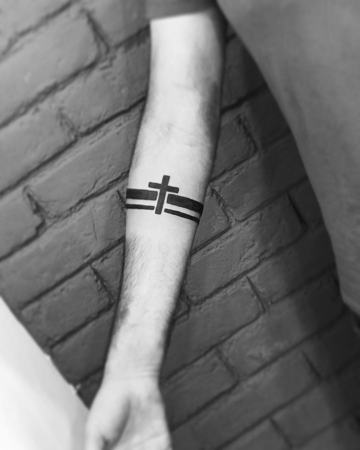 Kreuz arm tattoos männer ▷ 1001