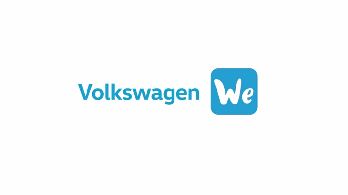 das Logo von Volkswagen Dienst WeShare mit blauen Buchstaben auf weißem Hintergrund
