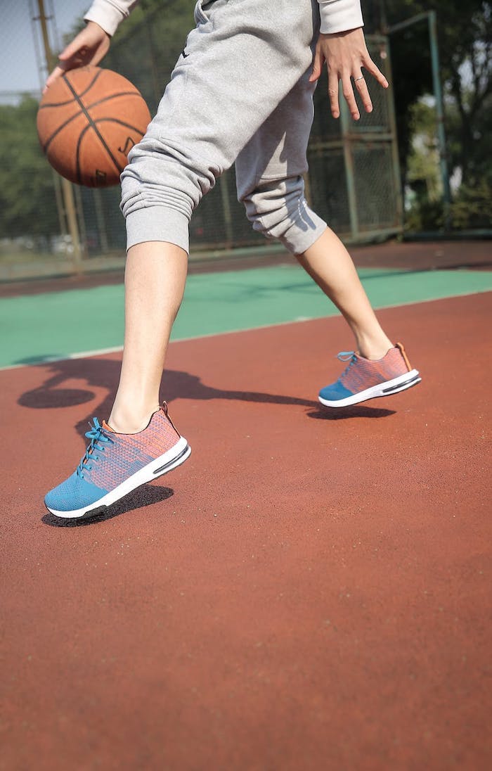 Die Basketballschuhe sollten spontane und schnelle Bewegungen erlauben