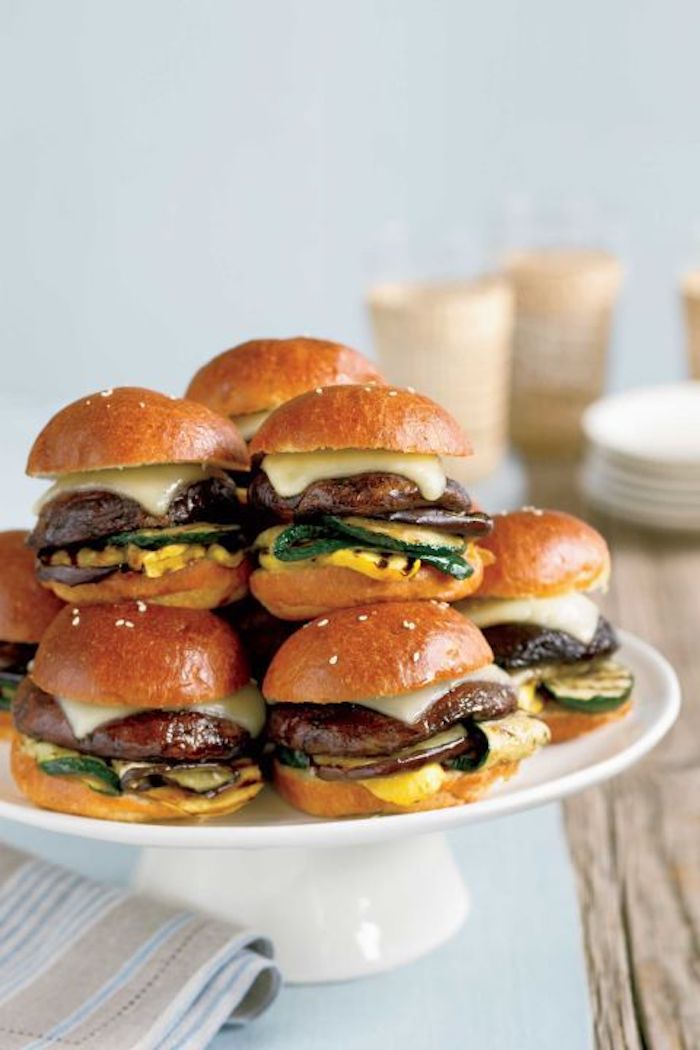 Mini Burger selber machen, schnelles und einfaches Rezept für Party Essen, Party Snacks für Snacks 