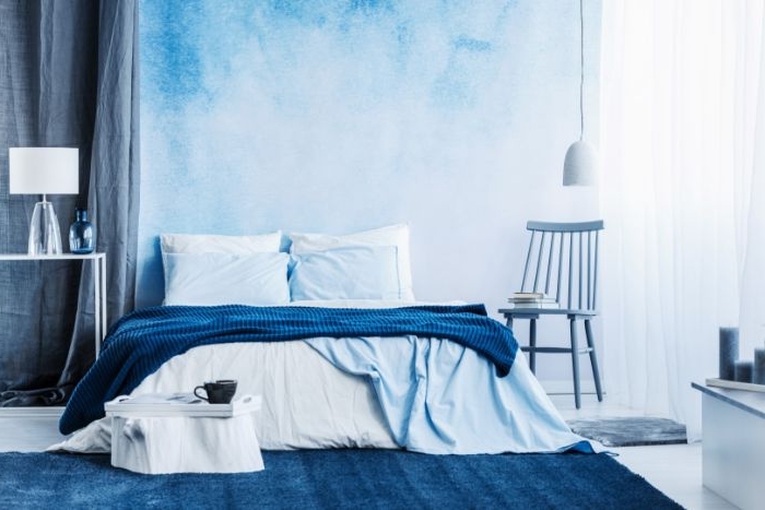 deko schlafzimmer, blaues zimmerdesign, zimmer ideen dekorationen und möbel in blau, nuancen des blauen