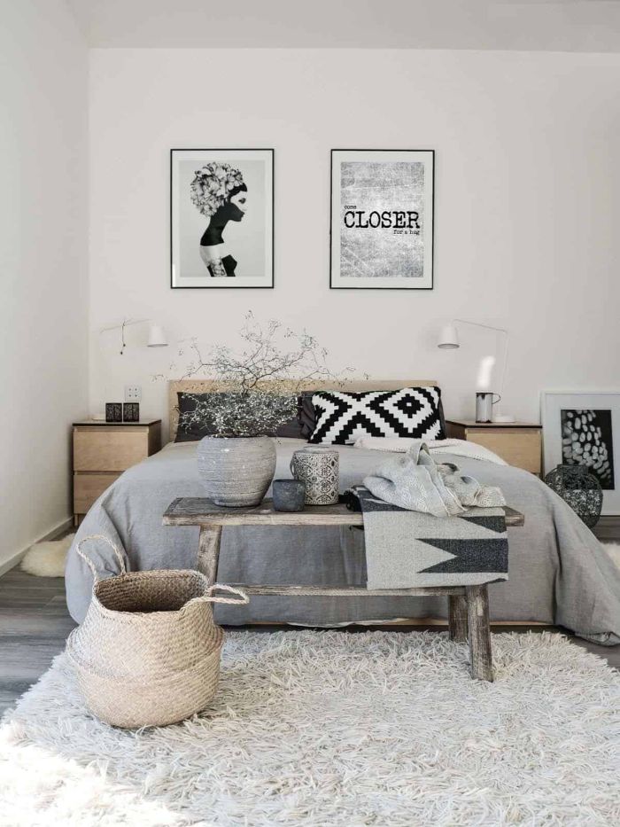 deko schlafzimmer, ethno stil einrichtung zu hause, zwei wandbilder grau und beige stil ideen, deko
