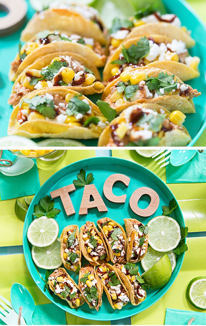 Mini Tacos mit Hühnerfleisch, Mais und Käse, mit Limettensaft garnieren, Fingerfood für Party 