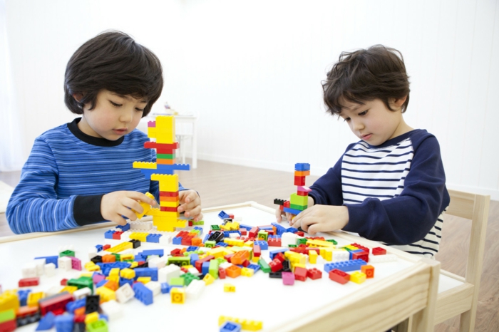 Geschenke für Jungen, LEGO Set für kleine Jungen, Türme aus LEGO Blocks