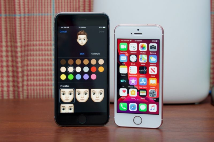 zwei Handys, ein schwarzes und ein weißes, sie brauchen das iOS 13 Update