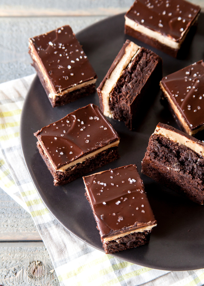 rezept brownies mit cheesecake schicht, kuchen mit schokolade, schokoladenganache