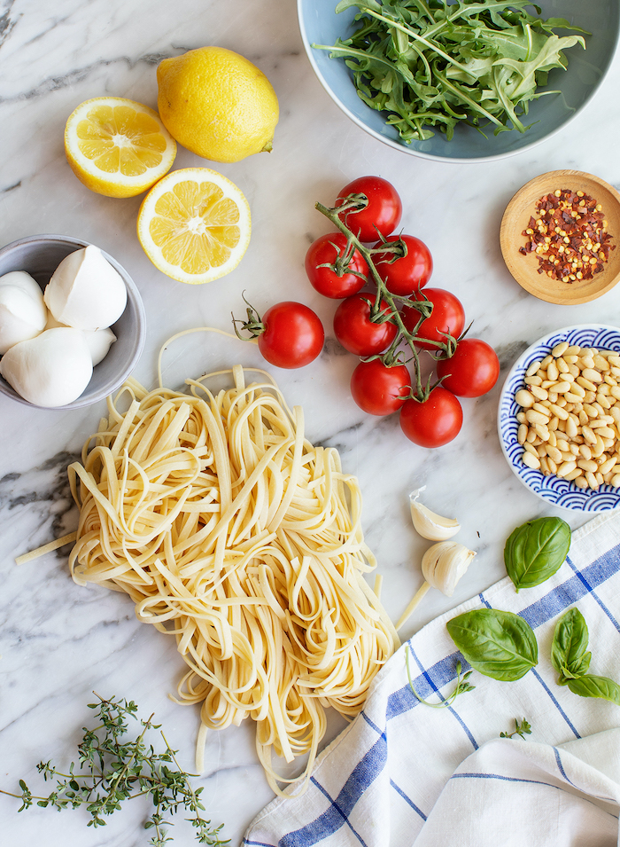 einfaches abendessen, cherry tomaten, nuddeln kochen, zutronen, pasta rezept schnell
