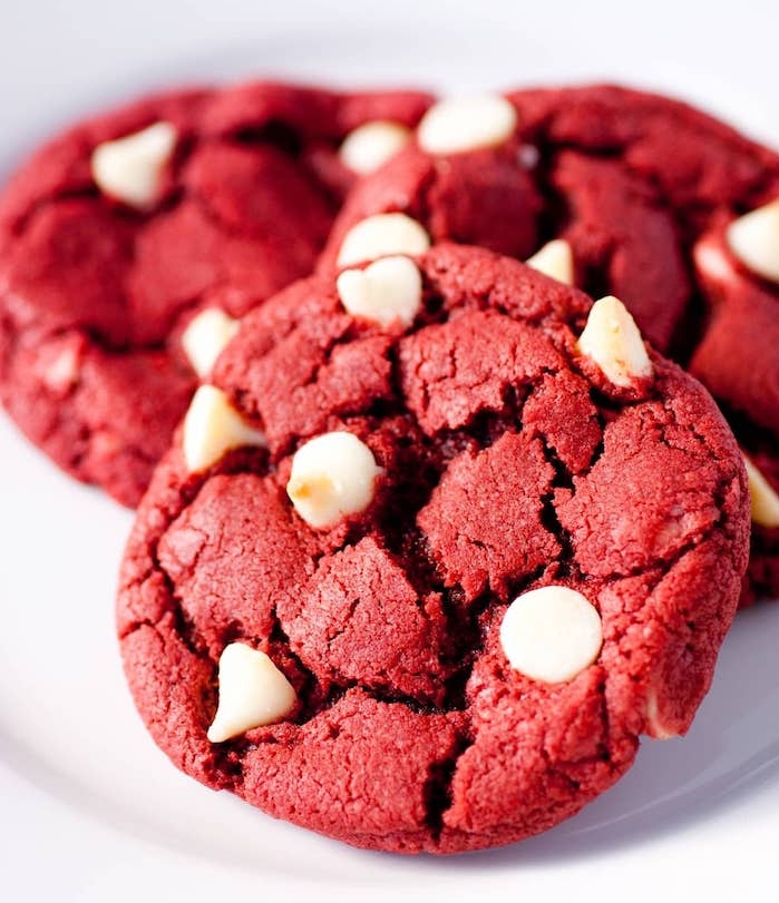 red velvet cookies, leckere plätzchen einfach uns schnell, keksenrezept mit weißem schokoladenchips