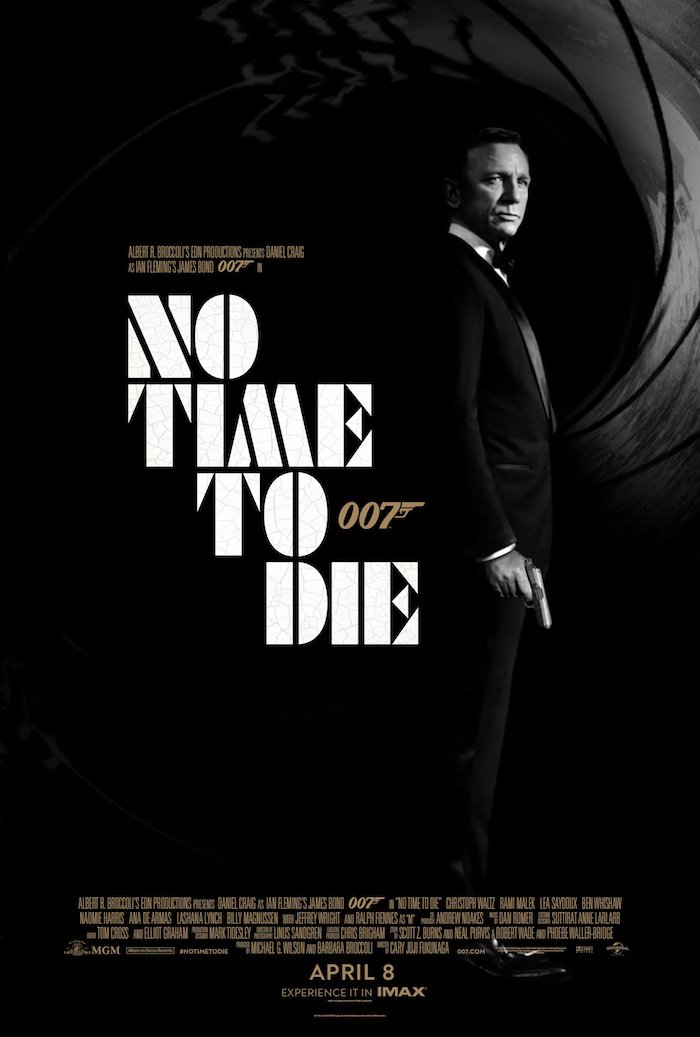 james bond to time to die, keie zeit zu sterben, ein mann mit einer pistole und mite einem schwarzen sakko, ein poster zu dem film keine zeit zu sterben, daniel craig