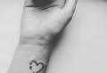 Semicolon Tattoo – Symbolische Bedeutungen und viele Ideen zur Inspiration