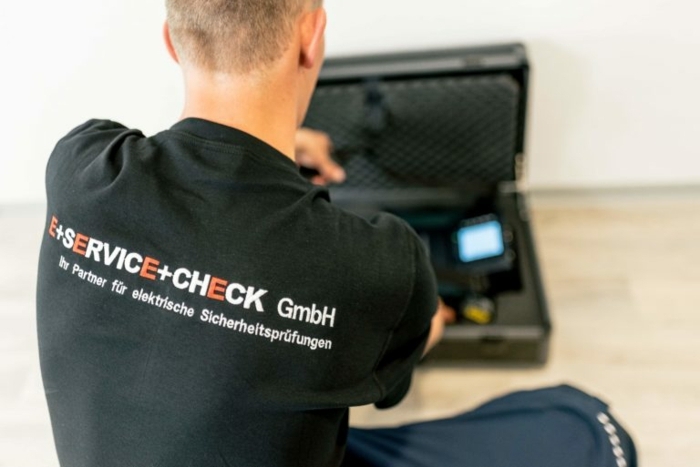 Prüfung elektrischer Anlagen und Betriebsmittel durch E+Service+Check GmbH, DGUV Vorschrift 3