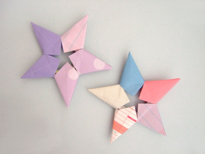 Origami Stern einfach für Kinder, zwei bunte Sterne, Dekoration selbst basteln, DIY Ideen