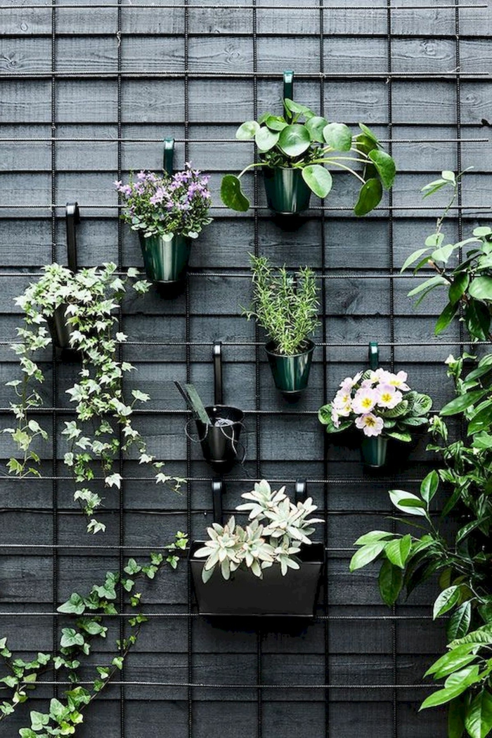 Idee und Inspiration für Gestaltung von Terrassenwand mit Pflanzen und Blumen, Deko für Garten und Terrasse