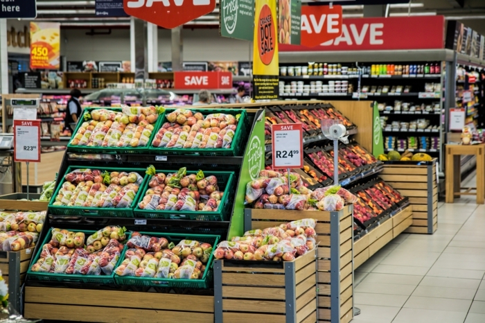 Real Wochenblatt Prospekt , großer Supermarkt mit Obst und Gemüse, Aktuelle Angebote von Real