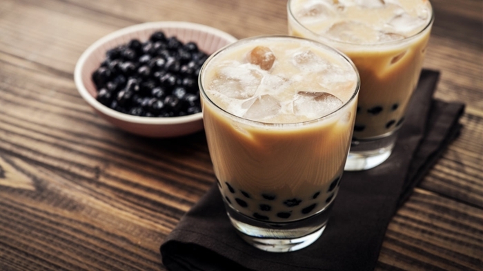 bubble tea perlen selber machen, getränk aus milch, tee und topioca
