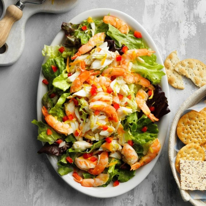 essen ohne kohlenhydrate rezepte, abendessen ideen, gesunder salat mit garnelen