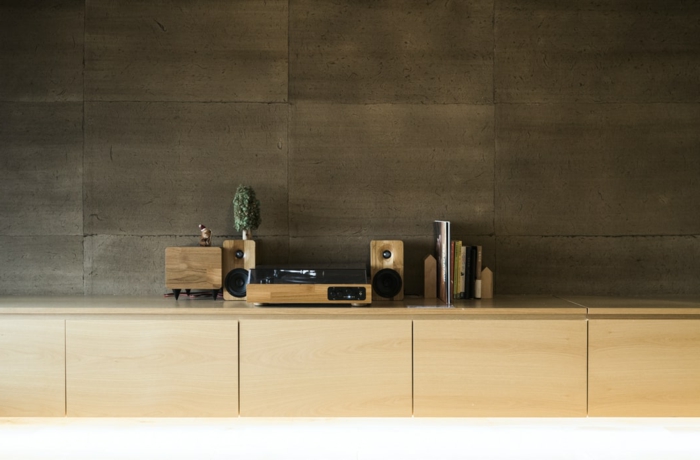 modern Stereo Anlage mit Holz, minimalistische Inneneinrichtung, Kommoden selber erstellen mit Tylko
