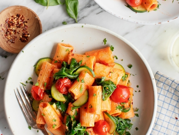 3 ernährung in der schwangerschaft pasta mit cherry tomaten und basilikum mittagessen ideen