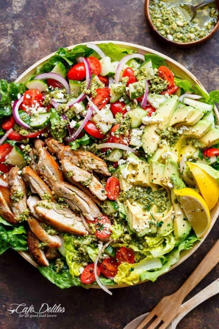 4 rezepte für schwangere leckeres gesundes abendessen hänchenfleisch mit salat vitaminreich essen
