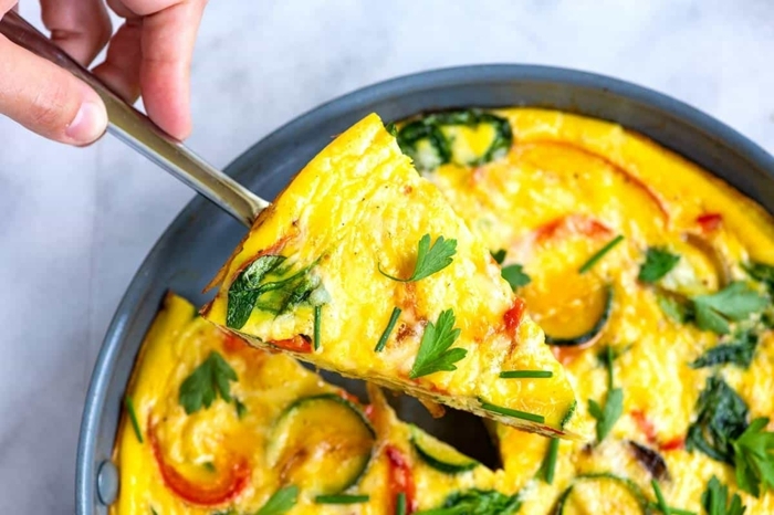 5 schwangerschaft ernährung frühstücksideen omelett mit paprikas und ziegenkäse