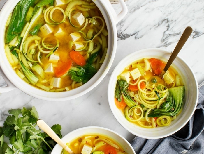 8 essen schwangerschaft noodle suppe nudeln zudeln gemüse gemüsesuppe rezept