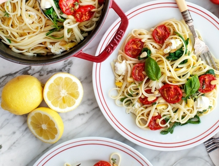 essen für schwangere abendessen einfach und schnell pasta mit romaten und basilikum